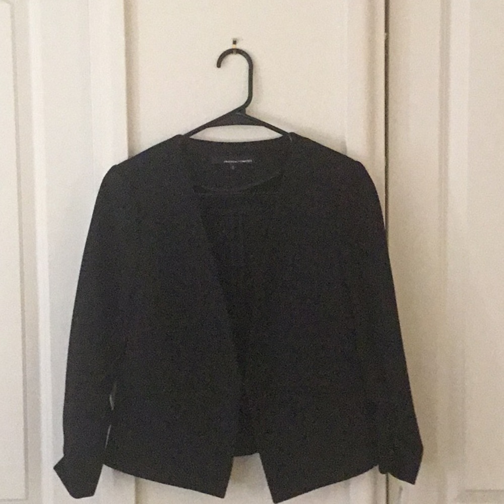 Amanda & Chelsea Crop Blazer